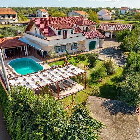 Marijana Zadarvillas * Galovac (Zadar)